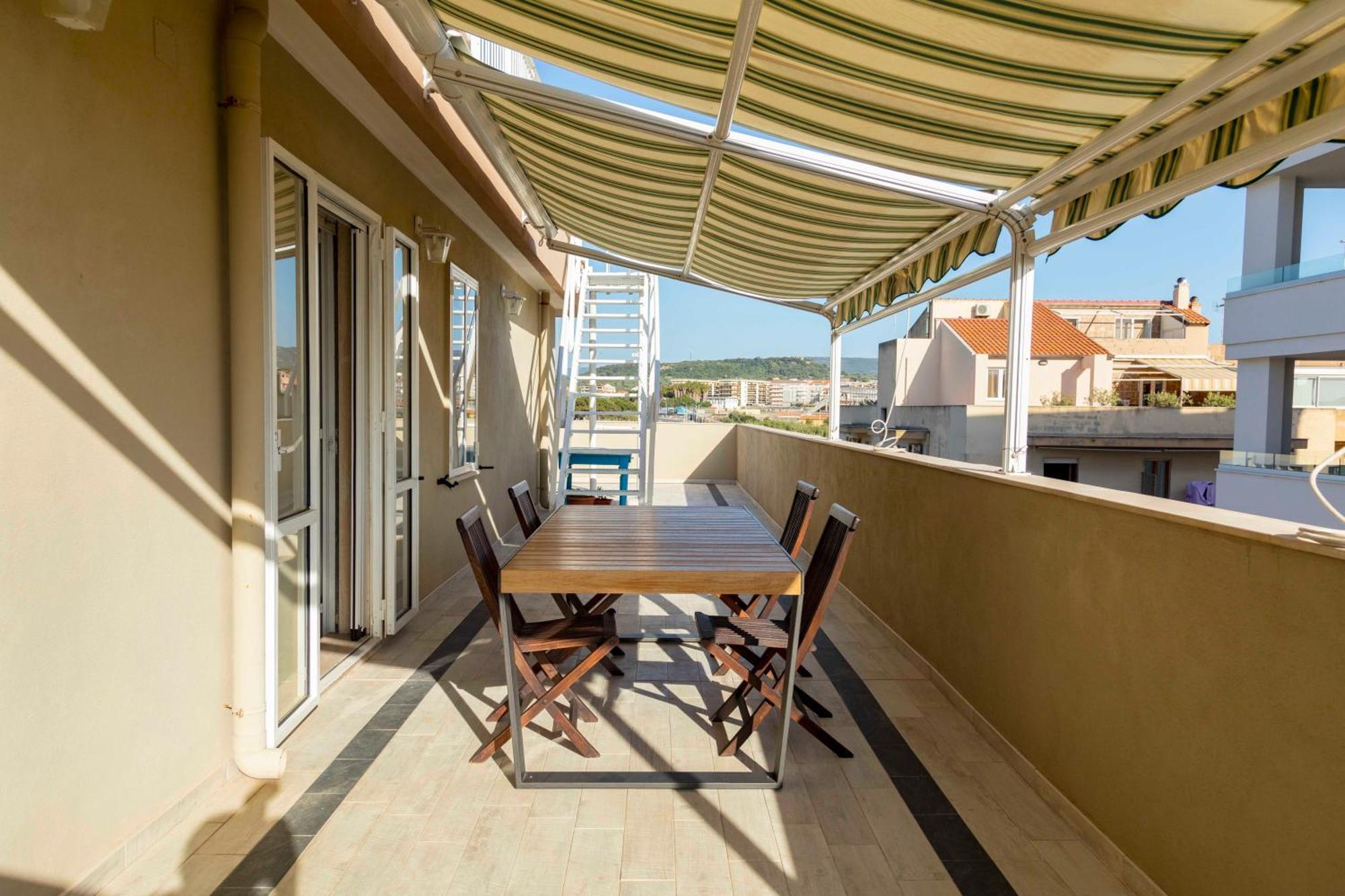Lovealghero Stanze In Attico Vista Mare Exterior photo